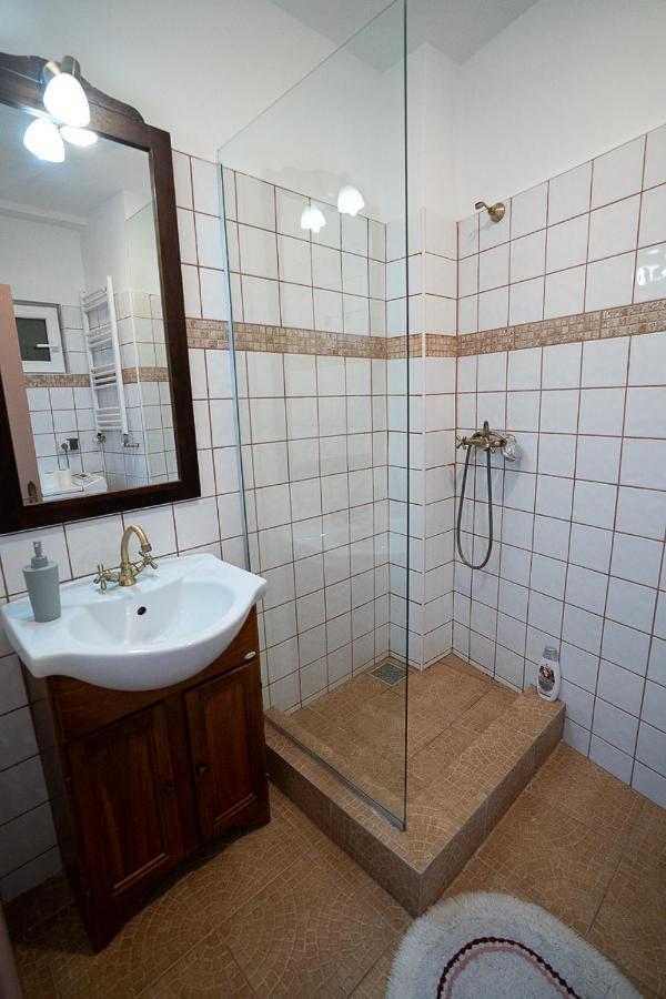 Cismigiu Garden Apartment بوخارست المظهر الخارجي الصورة